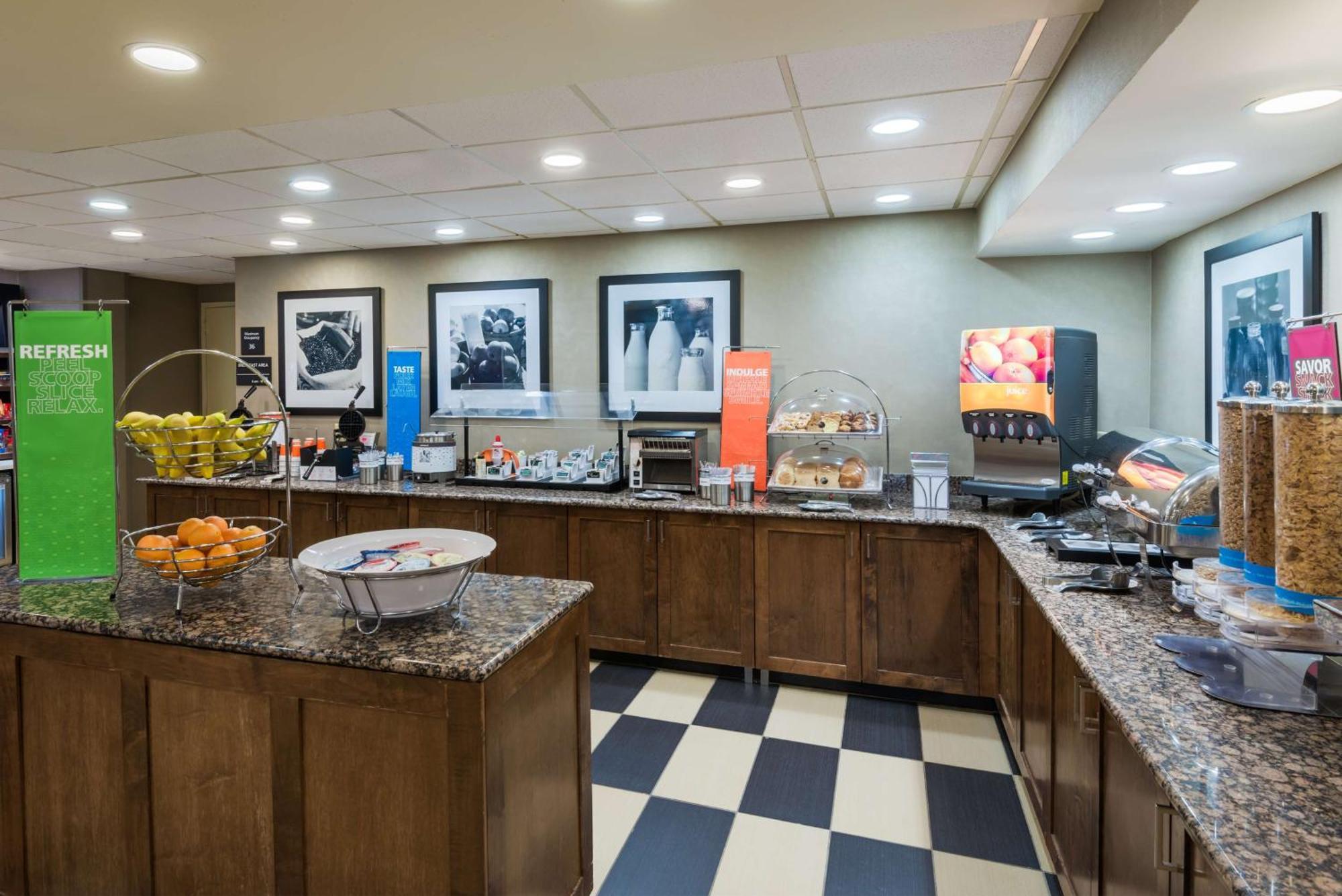 Hampton Inn Charlotte University Place Εξωτερικό φωτογραφία