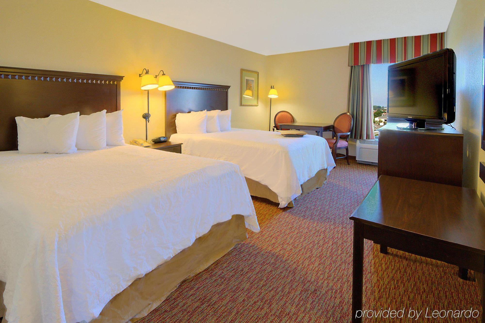 Hampton Inn Charlotte University Place Δωμάτιο φωτογραφία